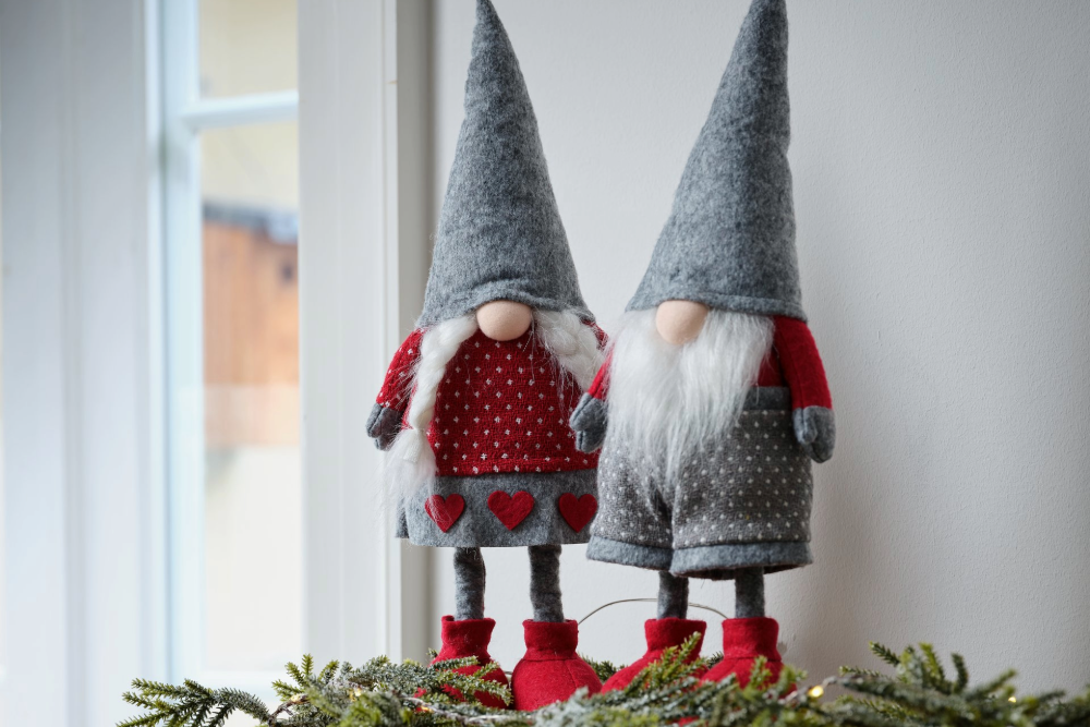 Lutins et figurines de Noël