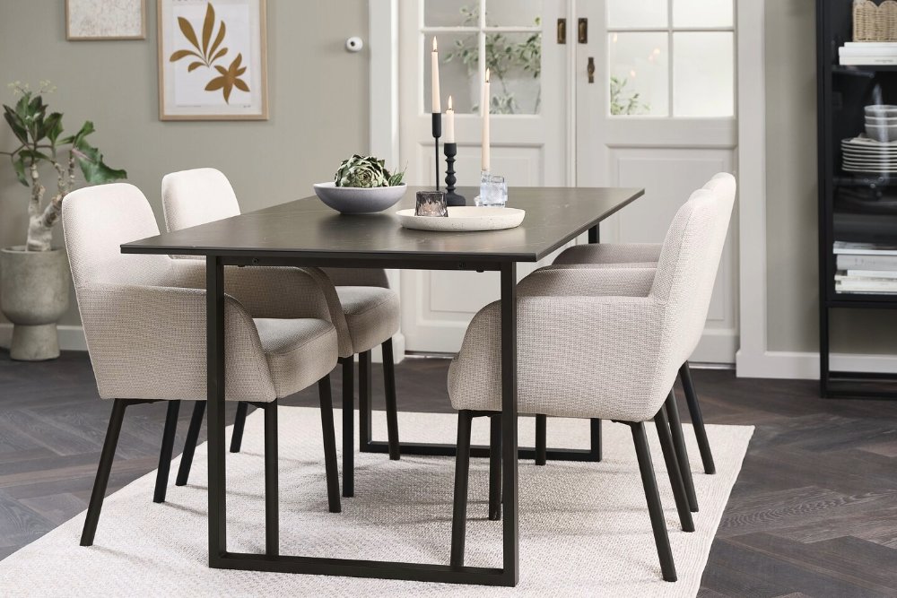 20-60% sur de nombreuses tables à manger