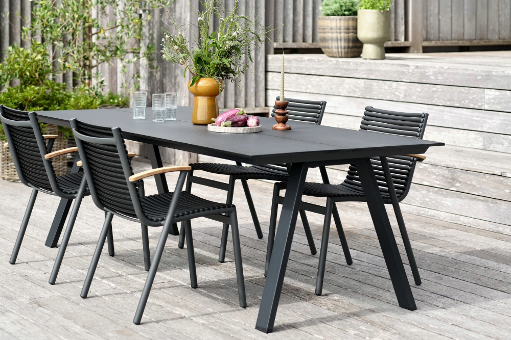 Spare 20-60% auf viele Gartentische