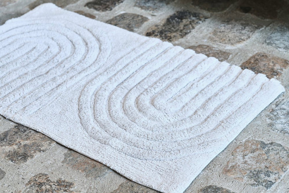 Économisez 30-60% sur de nombreux tapis de bain