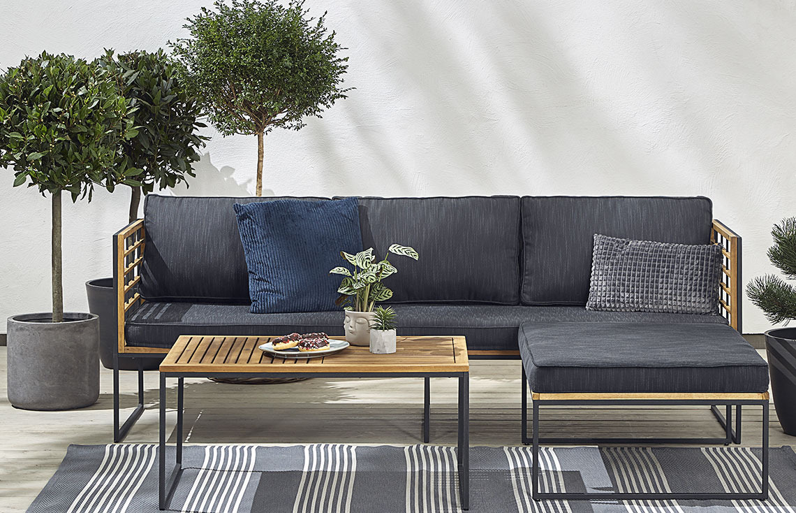 Lounge-Sofa aus Holz und Metall
