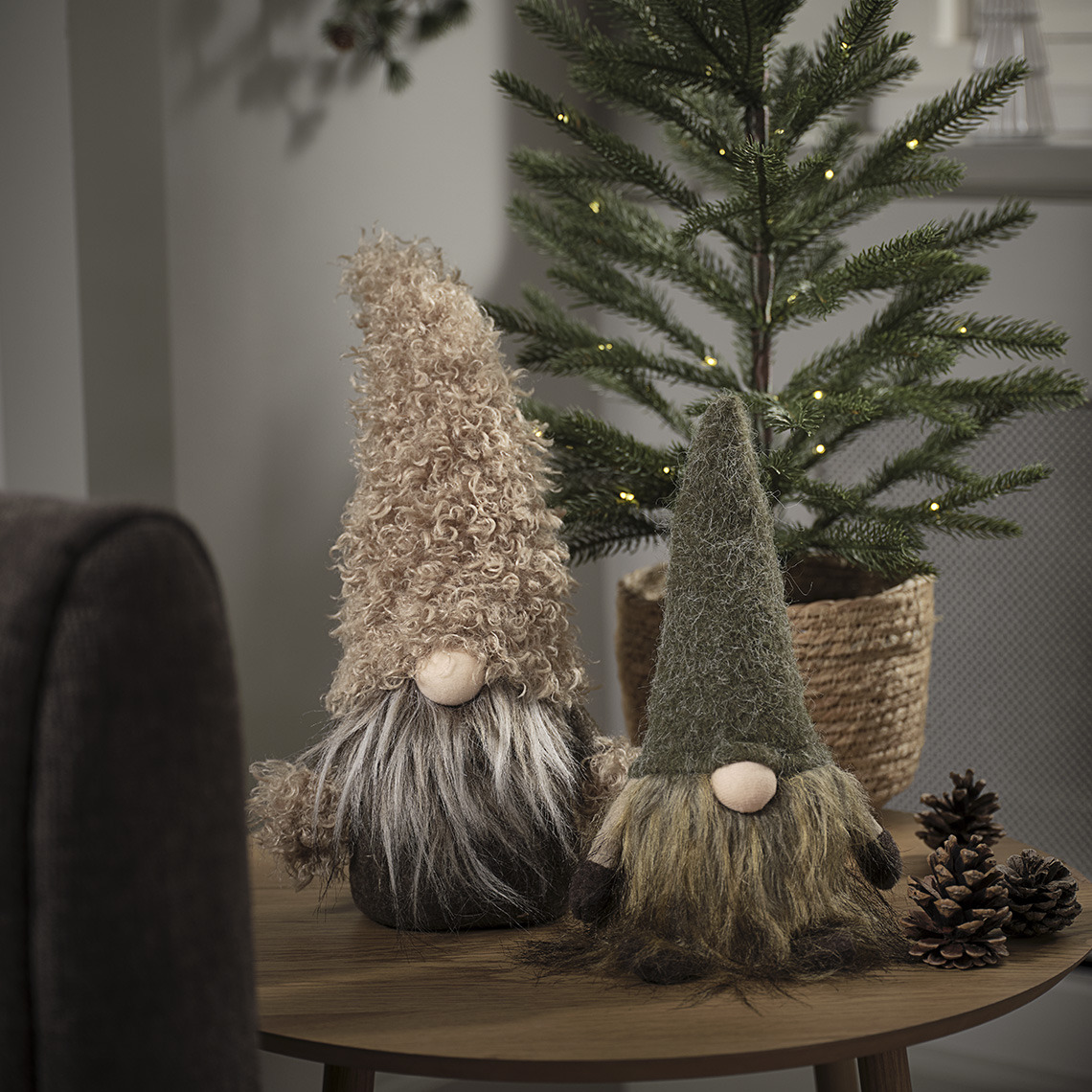Elfi LARVIKIT e MUMIN Tavolino con due elfi di Natale