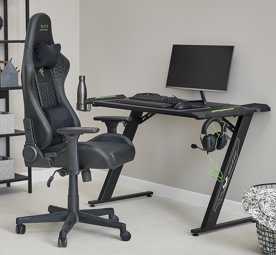 Bureau gaming avec lumières LED et porte-gobelet