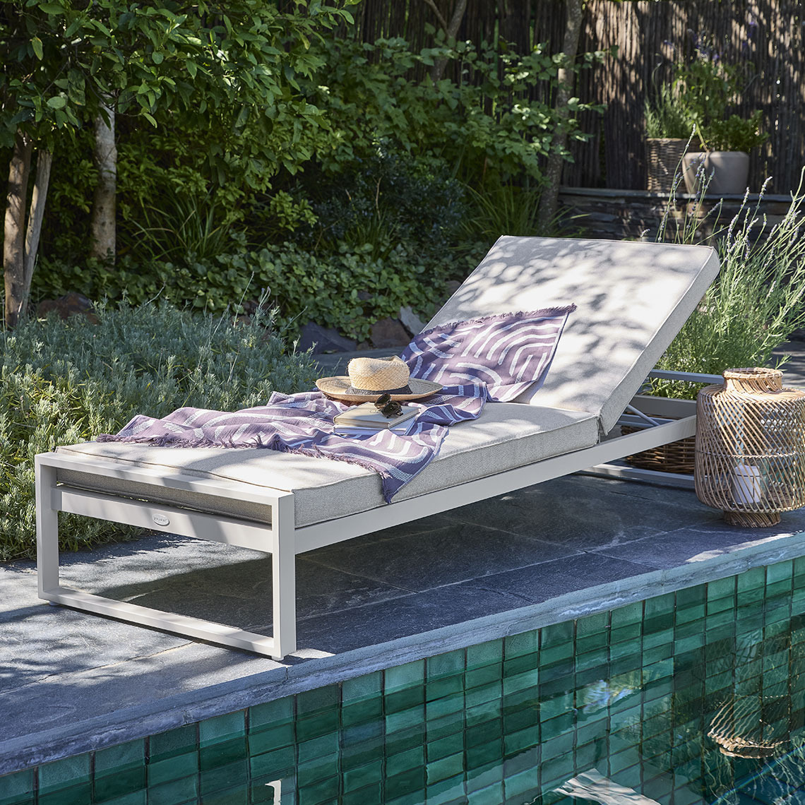 Bain de soleil en matériaux à séchage rapide