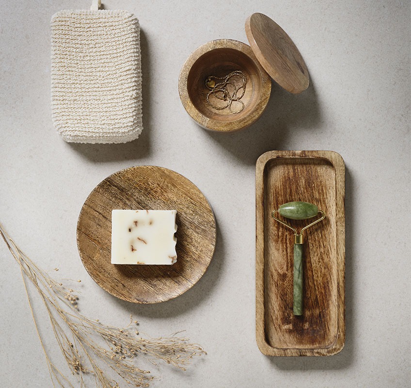 ARDALA Schalen und Vorratsdose aus Mangoholz Holztabletts und Vorratsdose mit Gesichtsroller und Seife