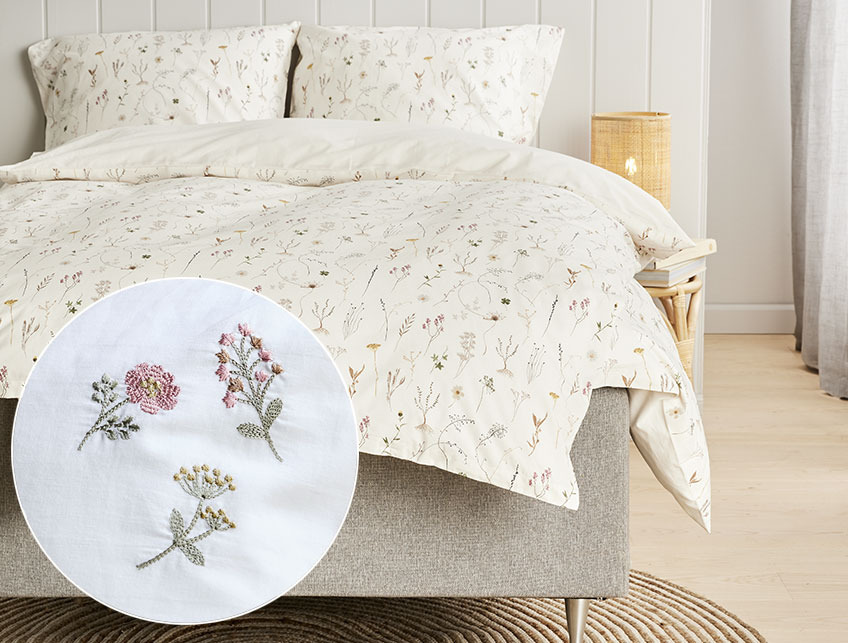 Bettwäsche SUSSI und Kissenbezug MAJ Helle Bettwäsche mit zartem Blumenmuster